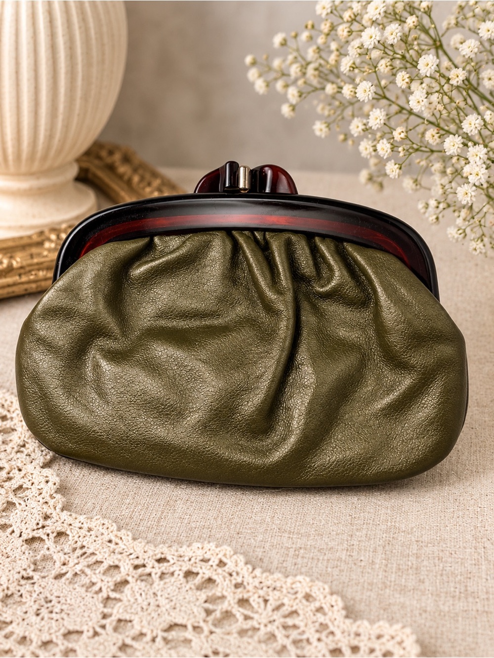 Vintage Italian Genuine Leather Metallic Gold Kiss-Lock Clutch Purse